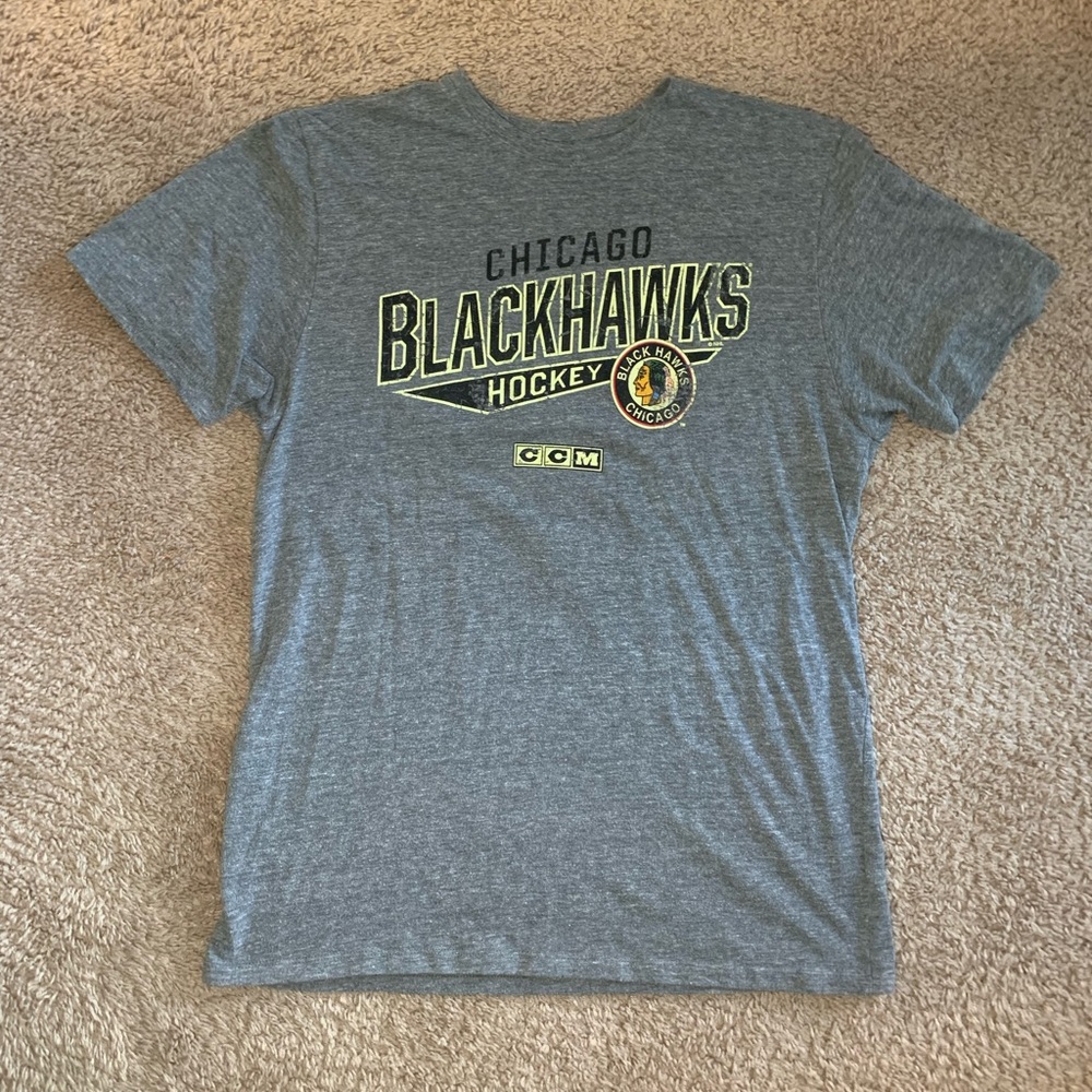 Mens Chicago Blackhawks vintage style t shirt!
